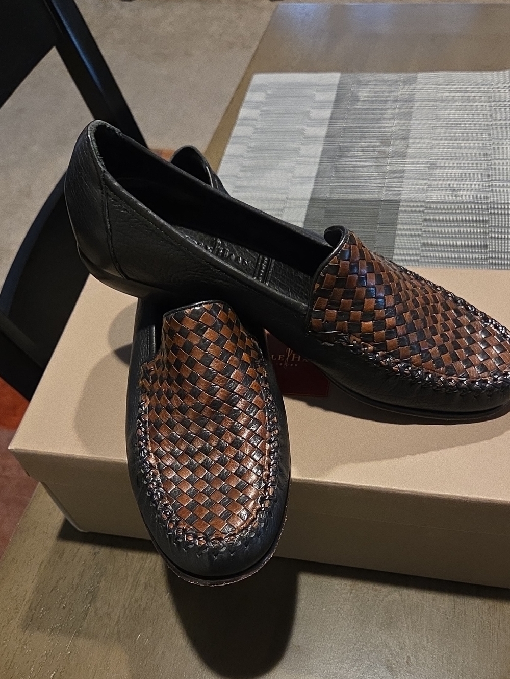 Womens Woven Leather Slip-On Loafers in Brown and Black Size 8